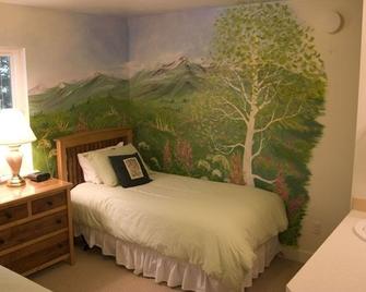 Kodiak Favorite on the Ocean. Enjoy Gardens, Watch Sea Otters, Whales - Kodiak - Bedroom