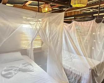 Hostal Paraíso & Vibra Restobar - Santa Marta - Kamar Tidur