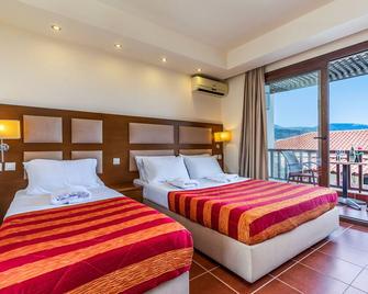 Skopelos Holidays Hotel & Spa - Skopelos - Bedroom