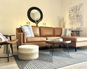 Perfect Palm Springs Getaway with Mountain Views - Palm Springs - Sala de estar