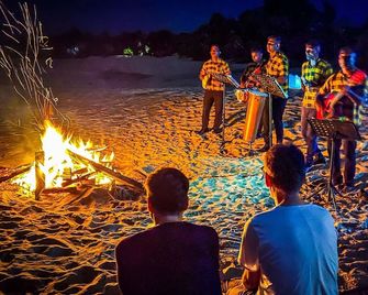 Thaulle Luxury Boutique & Social Club - Kirinda