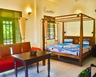 Ravi Villa Hikkaduwa - Hikkaduwa - Habitación