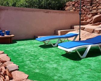 Romantic retreat in the Algarve mountains with private pool - Sao Bartolomeu de Messines - Patio