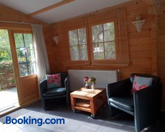 B & B Het Groene Hart - Zuidlaren - Wohnzimmer