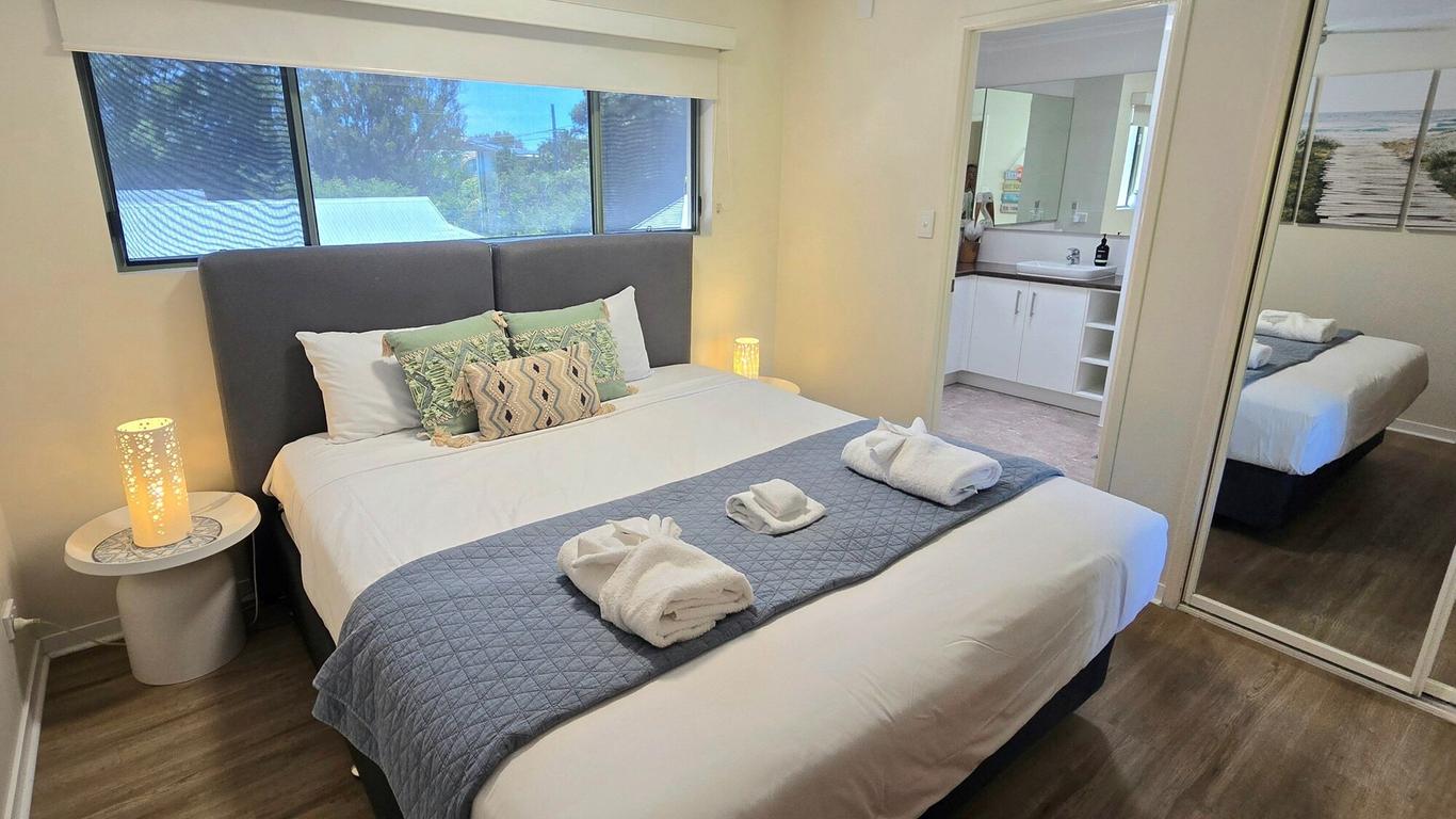 Noosa River Retreat Holiday Apartments
