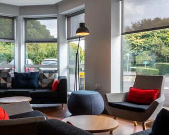 Holiday Inn Express Swindon West By IHG - Swindon - Lounge