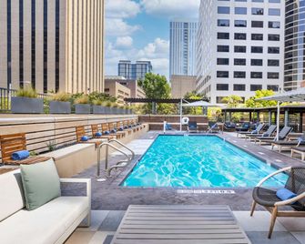 DoubleTree Suites by Hilton Austin Downtown Capitol - Austin - Pool