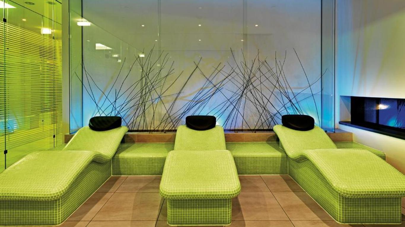 Therme Laa Hotel Silent Spa Villas