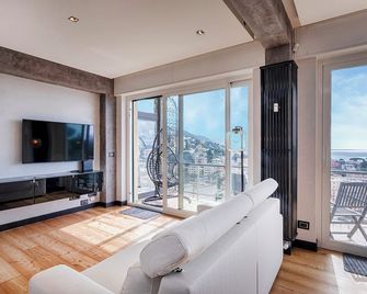 Stunning Seaview Apartment in Nervi - Génova - Sala de estar