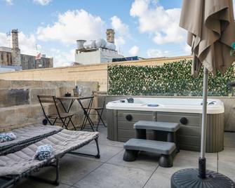 Mandera's Boutique Suites & Dorms - Valletta - Balkon