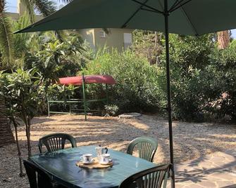 House with a garden close to the beach! - Santa Marinella - Patio