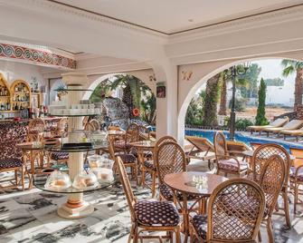 Blacksandy Beach Hotel - Perissa - Restaurant