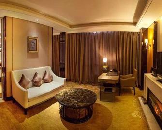 Xindao International Hotel - Yichang - Huiskamer