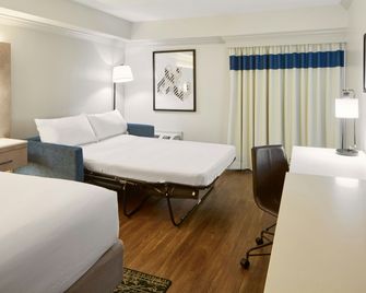 Four Points by Sheraton Richmond Airport - ריצ'מונד - חדר שינה