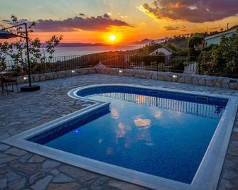 Villa Ursula - Podgora - Pool