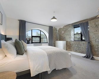 Unicorn House Hot Tub Near Barnard Castle - Barnard Castle - Bedroom