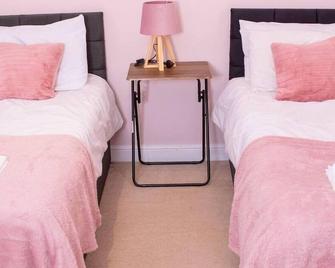 Newly Renovated Sanctuary for 4 in Tacket Street, Ipswich - Ipswich - Bedroom