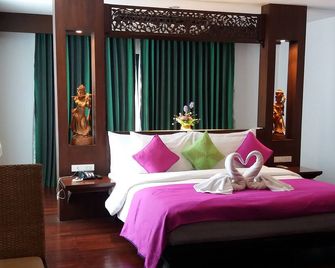 Nicha Suite Hua Hin Hotel - הוא הין - חדר שינה