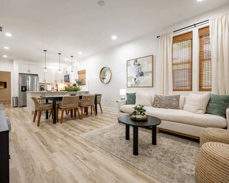 Modern Cottage | Near State Fairgrounds | Backyard - Indianápolis - Sala de estar