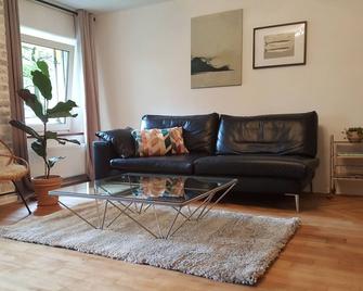 Top Location: Bogenhausen Designer apartment - Múnich - Sala de estar