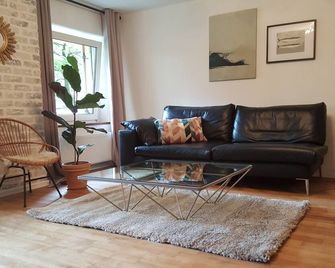 Top Location: Bogenhausen Designer apartment - München - Olohuone