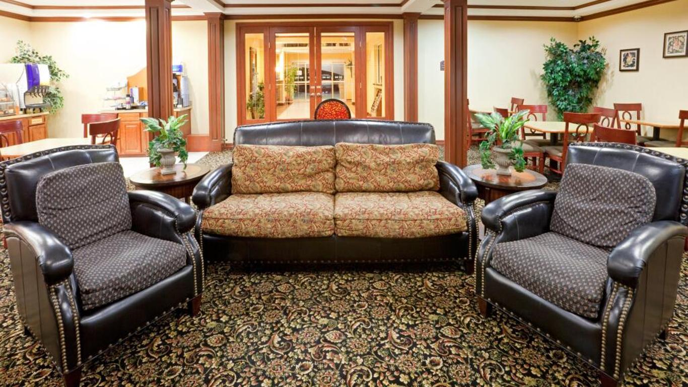 Holiday Inn Express & Suites Lake Worth Nw Loop 820 By IHG