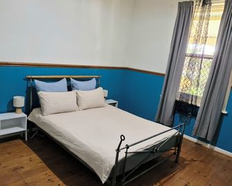 Classic Colonial home, walk to the CBD - Port Lincoln - Habitación