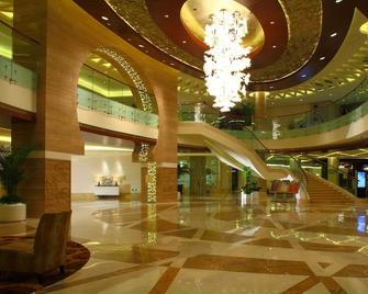 New Century Grand Hotel Lishui Huaqiao - Lishui - Лоббі