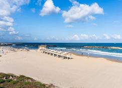Chic Beachfront Paradise - Herzliya - Beach