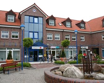 Sporthotel Middelpunkt - Aurich - Edificio