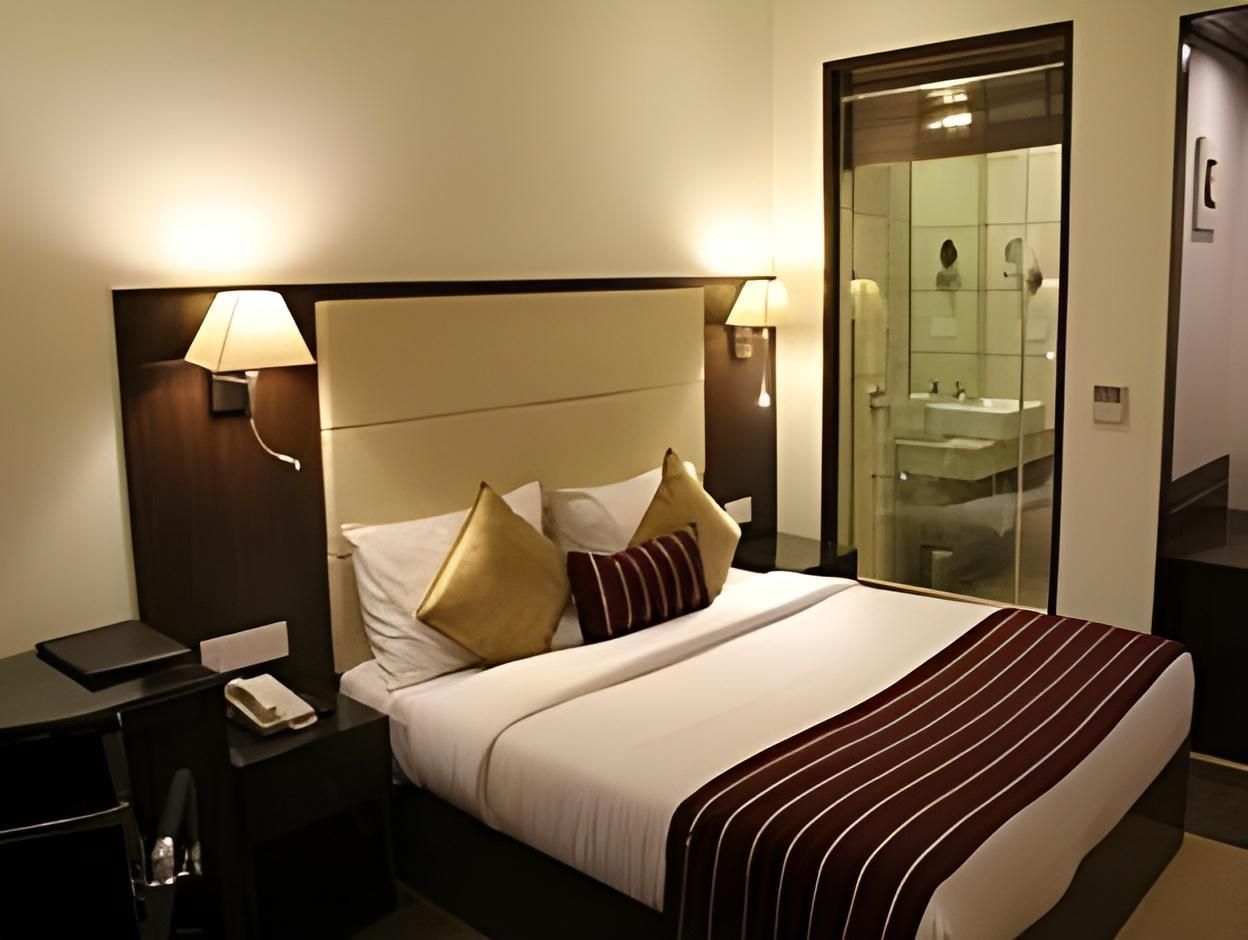 دي إس كلاركس إن جورجاون