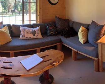 New Barn Dominiam on Marks Creek, next to Ochoco National Forest - Prineville - Huiskamer