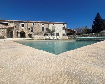 Charming Provencal farmhouse with swimming pool near the Château de Grignan - Valaurie - Piscina