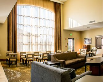 Staybridge Suites Schererville By IHG - Schererville - Lounge