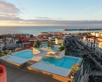 Three House Hotel - Funchal - Pool