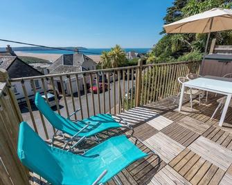 Pandora Court Apartment 2 - Woolacombe - Balcony