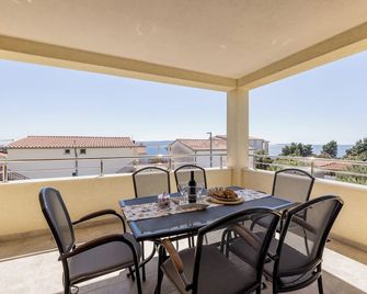 Apart Sa Terasom 250m Od Plaze,parking,w - Trogir - Balkon