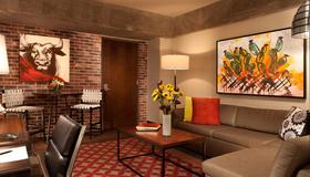 Hotel Contessa -Suites on the Riverwalk - San Antonio - Wohnzimmer