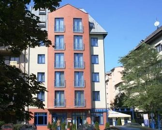 Hotel Veritas - Budapest - Bâtiment