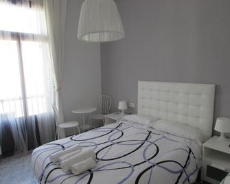 Pensió Cerdanya - Barcelona - Bedroom