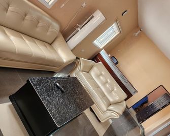 See Good Guest House Enimarire - Lekki - Front desk