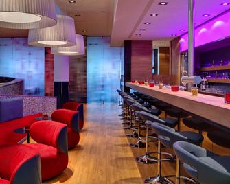Intercityhotel Berlin Hauptbahnhof - ברלין - בר