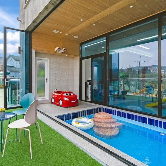 Pool view of Gyeongju Cheongun28 Kids Poolvilla