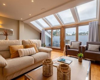 Apartamentos Albatros - Llanes - Huiskamer