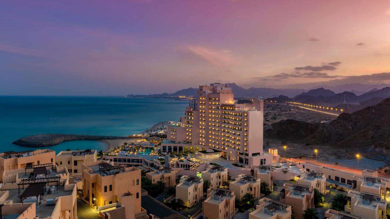 Fairmont Fujairah Beach Resort