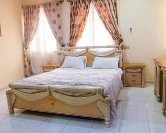 Coral place is a home away from home located in the highbrow Ibara GRA - Abeokuta - Makuuhuone