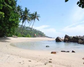 Weeragiri Home Stay - Matara - Beach