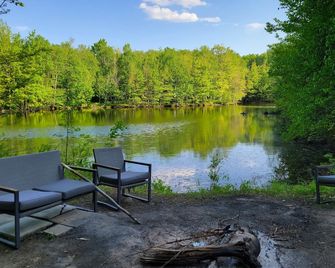 Chalet L'hêtre au Sommet - Sainte-Anne-des-Lacs - Patio