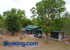 Wilpattu Holiday Home - Nochchiyagama - Building