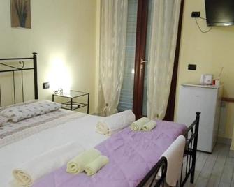 B&B Il Giardino Mediterraneo - Acquaviva Picena - Bedroom